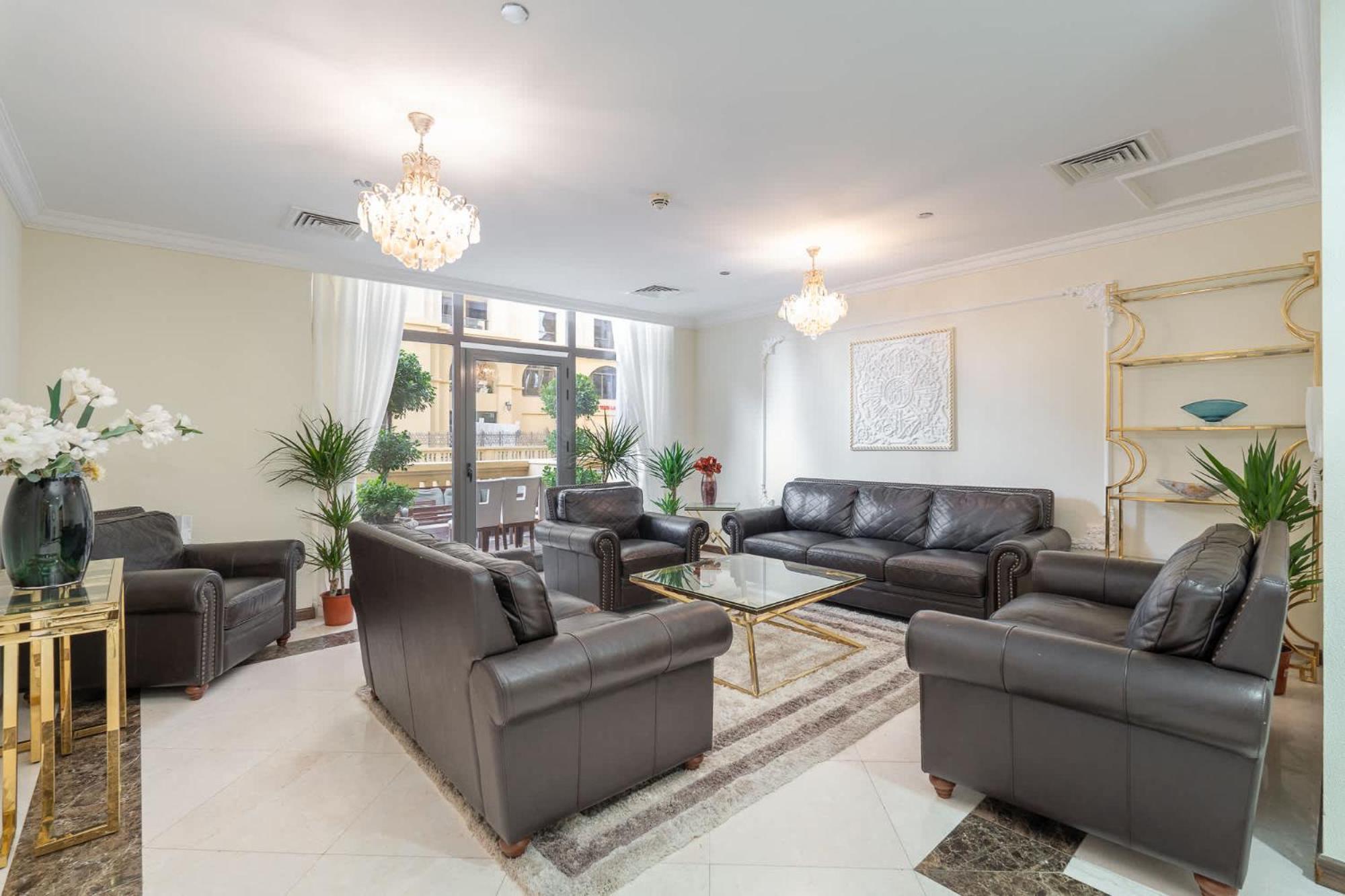 Apartment 5 Bedroom Flat In Jbr Near The And Sleeps 9 *