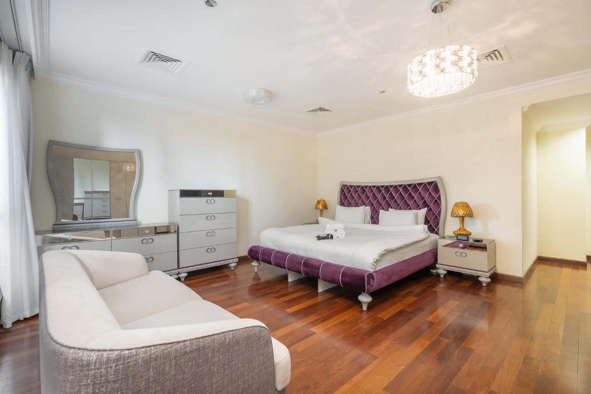 Apartment 5 Bedroom Flat In Jbr Near The And Sleeps 9