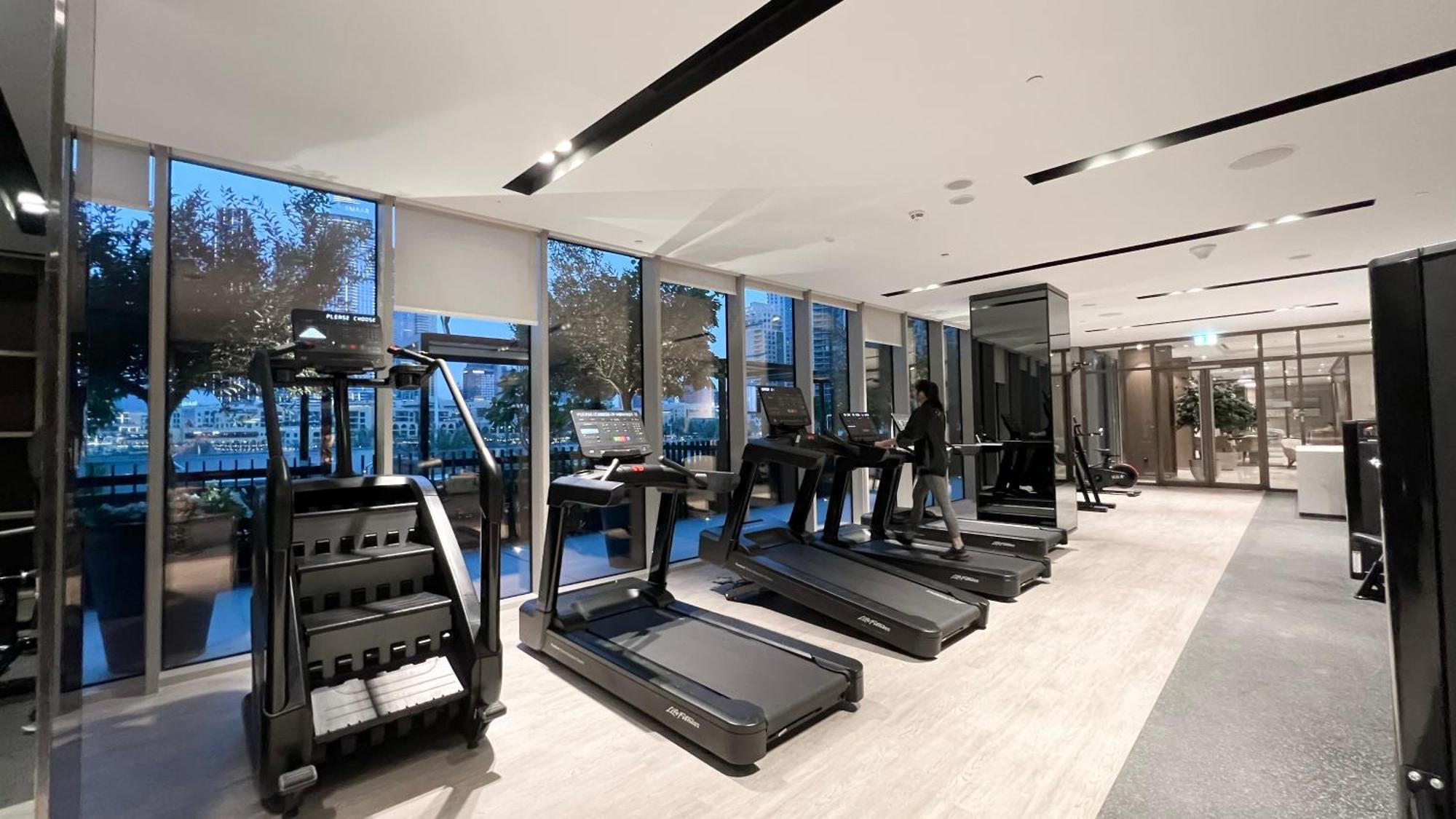 Luxury Burj And Fountain View 5 Min To Mall Apartment Dubai