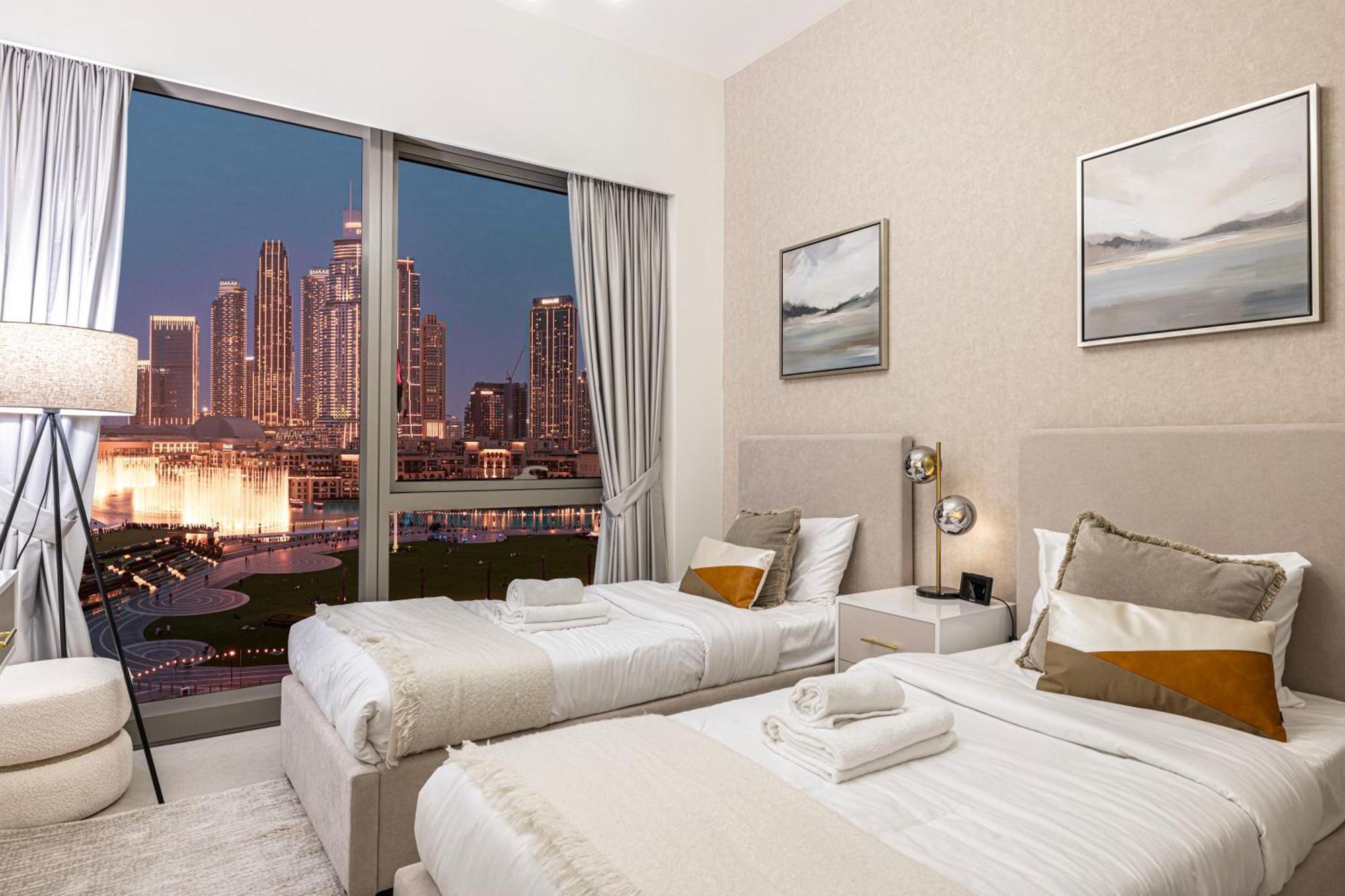 Luxury Burj And Fountain View 5 Min To Mall Apartment *