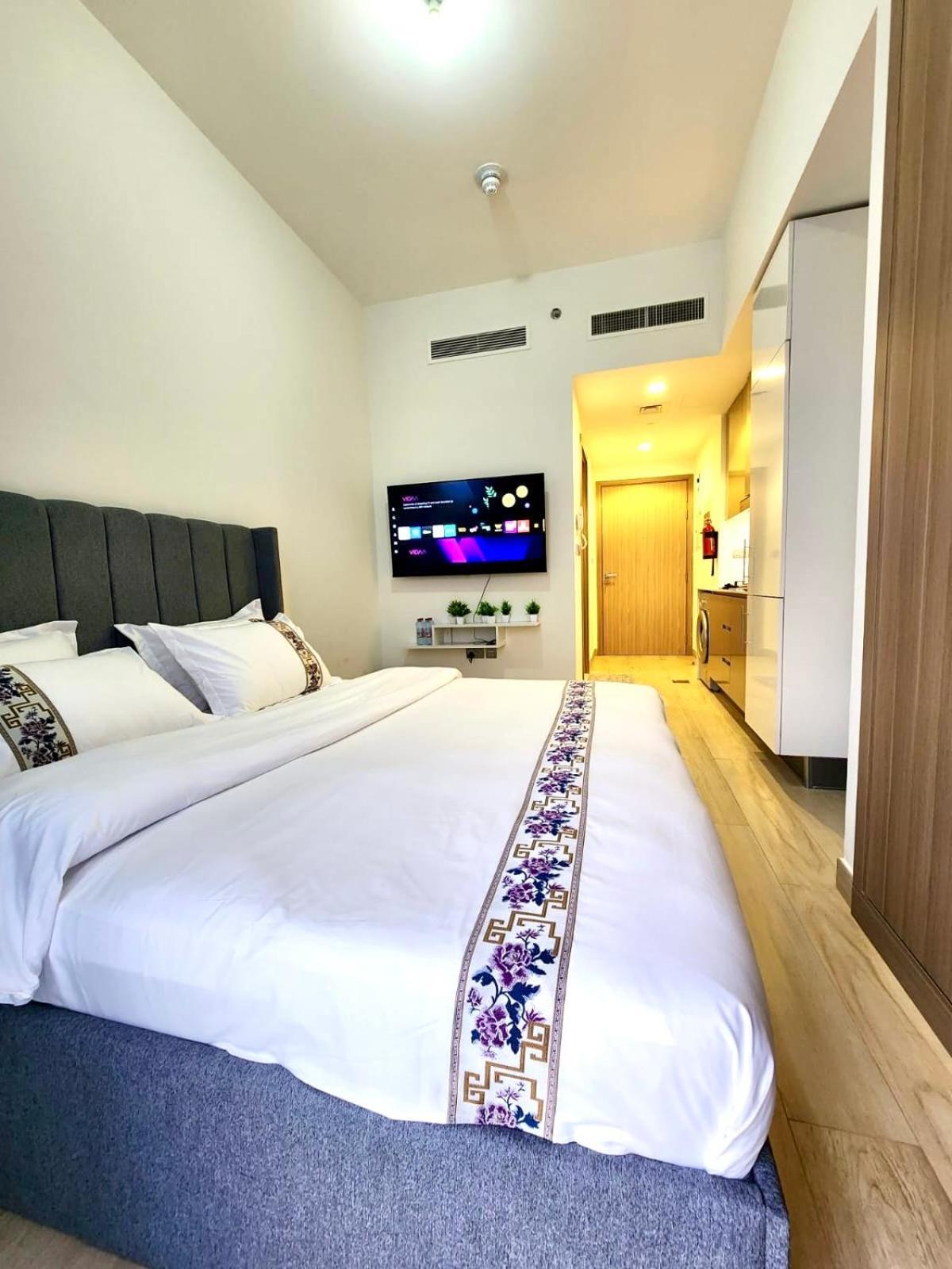 Apartment Azizi Rivieira Meydan, Luxury With Burjkhalifa And Pool Views *