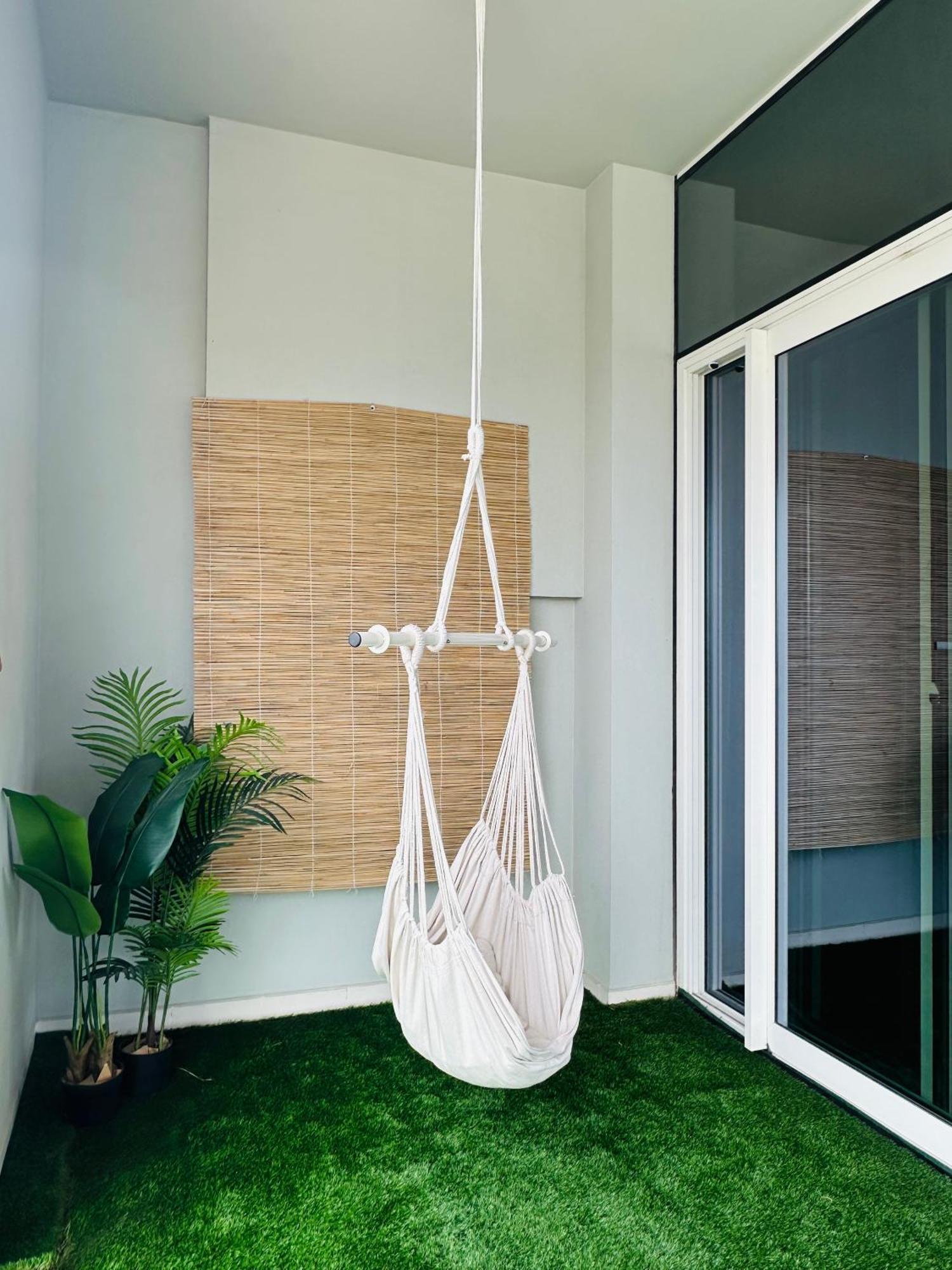 Boho 2bhk Near Mall With Nightlife Apartment *