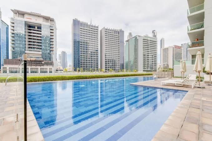 Boho 2bhk Near Mall With Nightlife Apartment