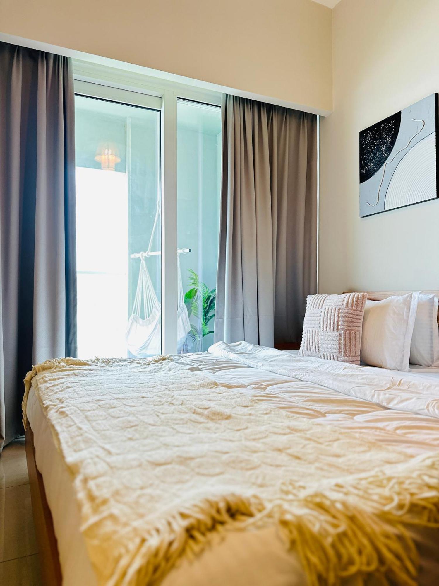 Boho 2bhk Near Mall With Nightlife * Dubai