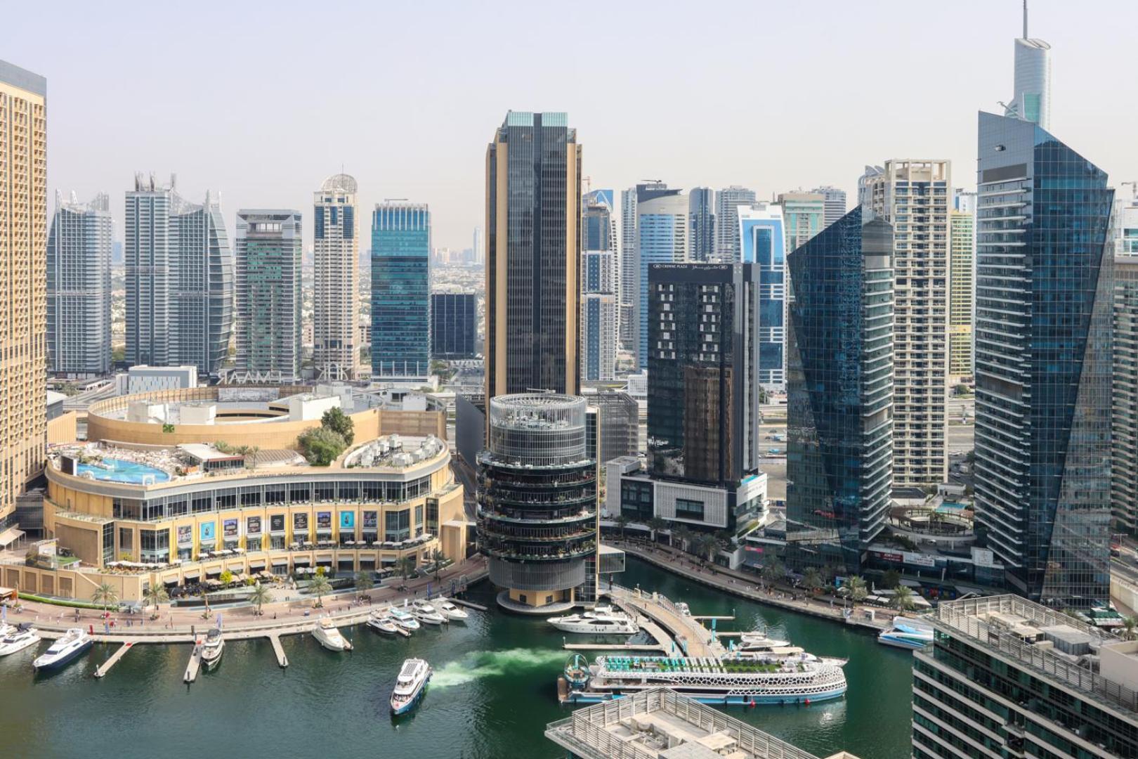 Apartment Livbnb - Upgraded 1bhk With Stunning Marina Views Dubai