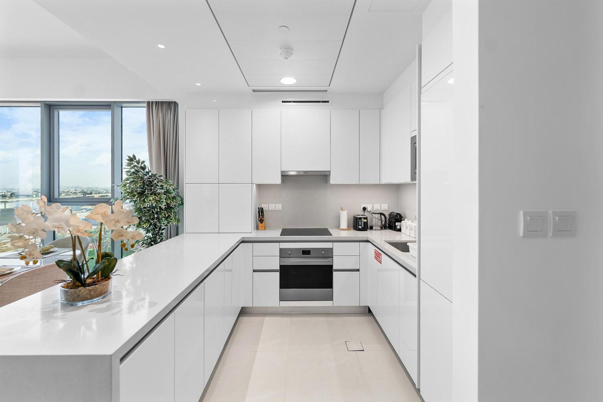 Magnificent - New 1br In Canal Front Residences Apartment *