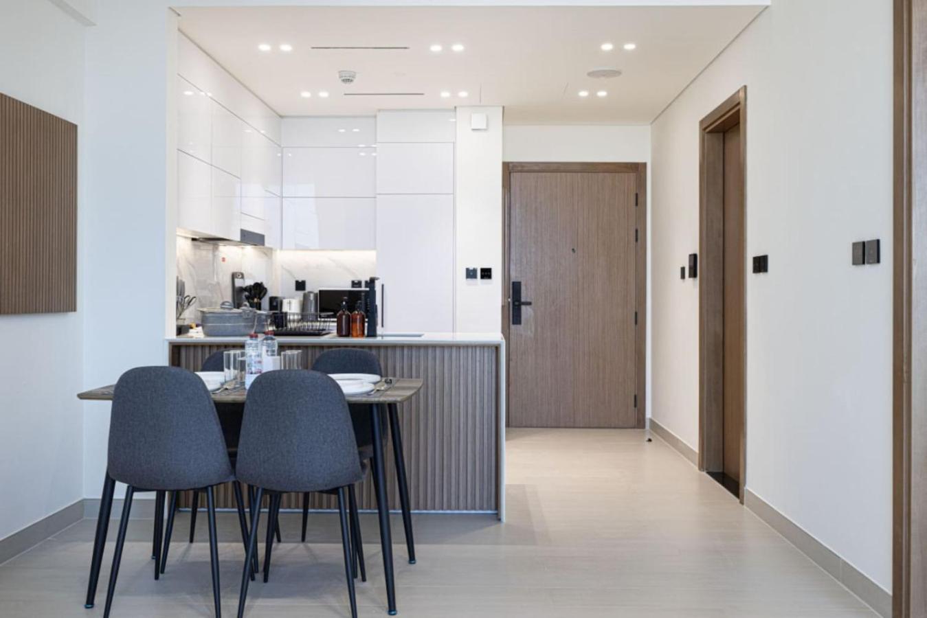 Large New Pool In Jvc Community Apartment