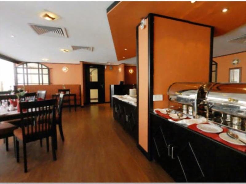 Aparthotel London Crown 1