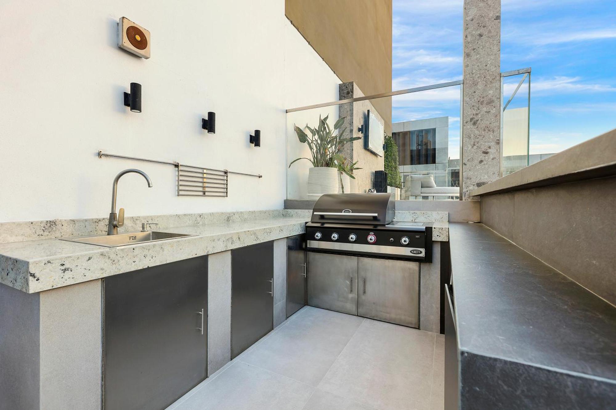 Apartment First Class Penthouse Elegance Meets Luxury Dubai