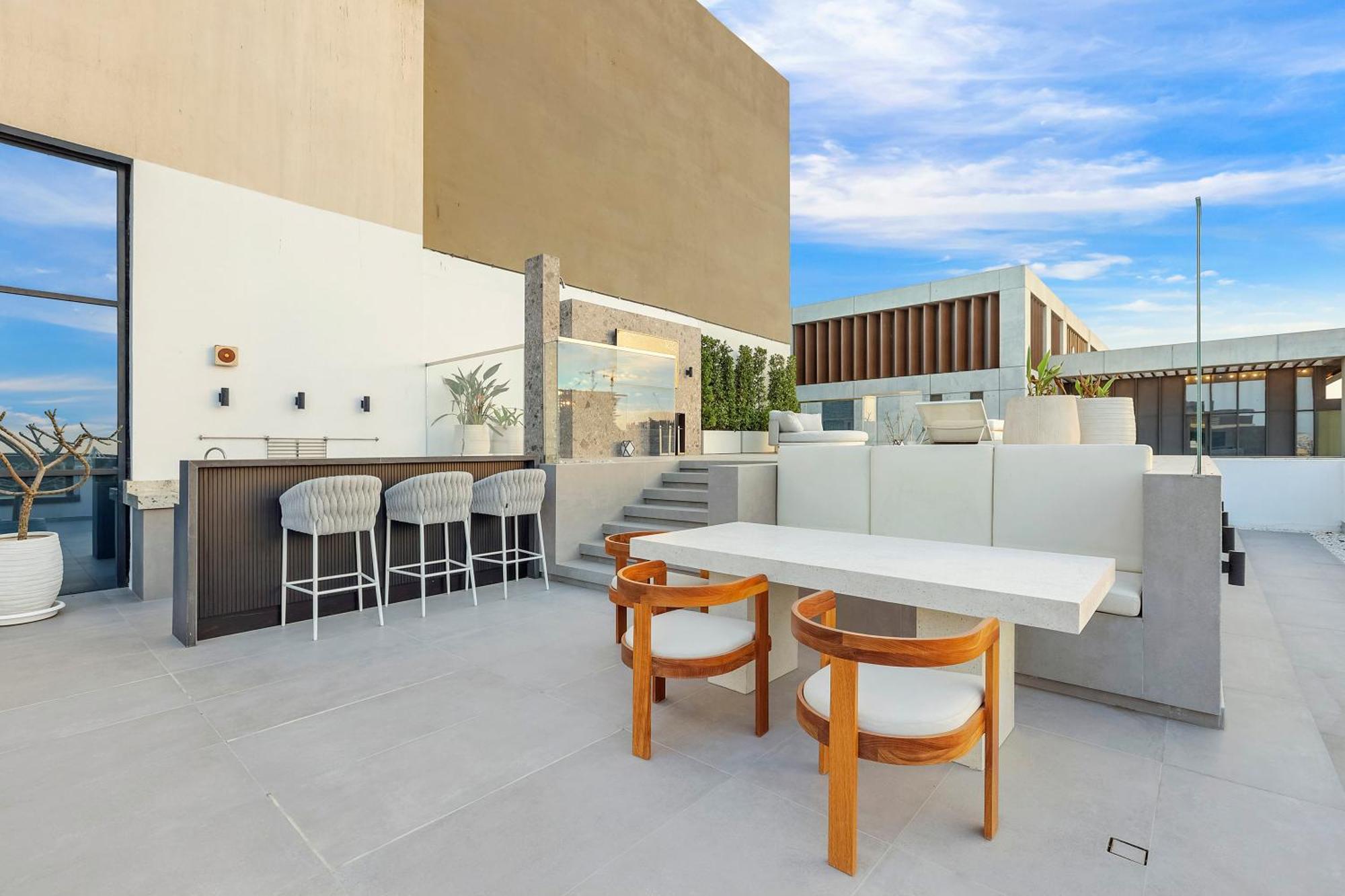 First Class Penthouse Elegance Meets Luxury