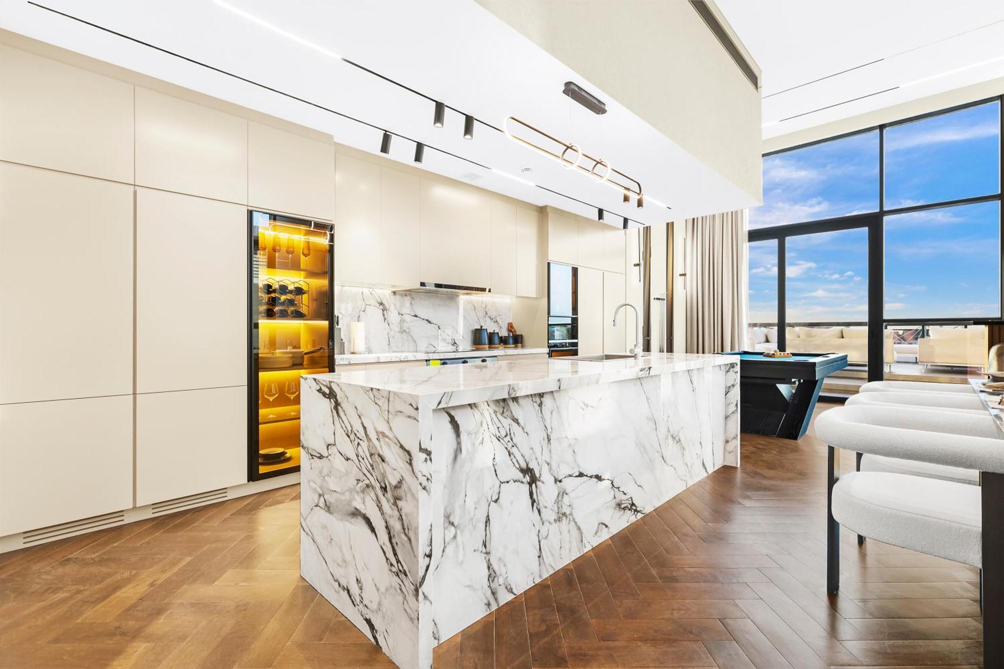 First Class Penthouse Elegance Meets Luxury * Dubai