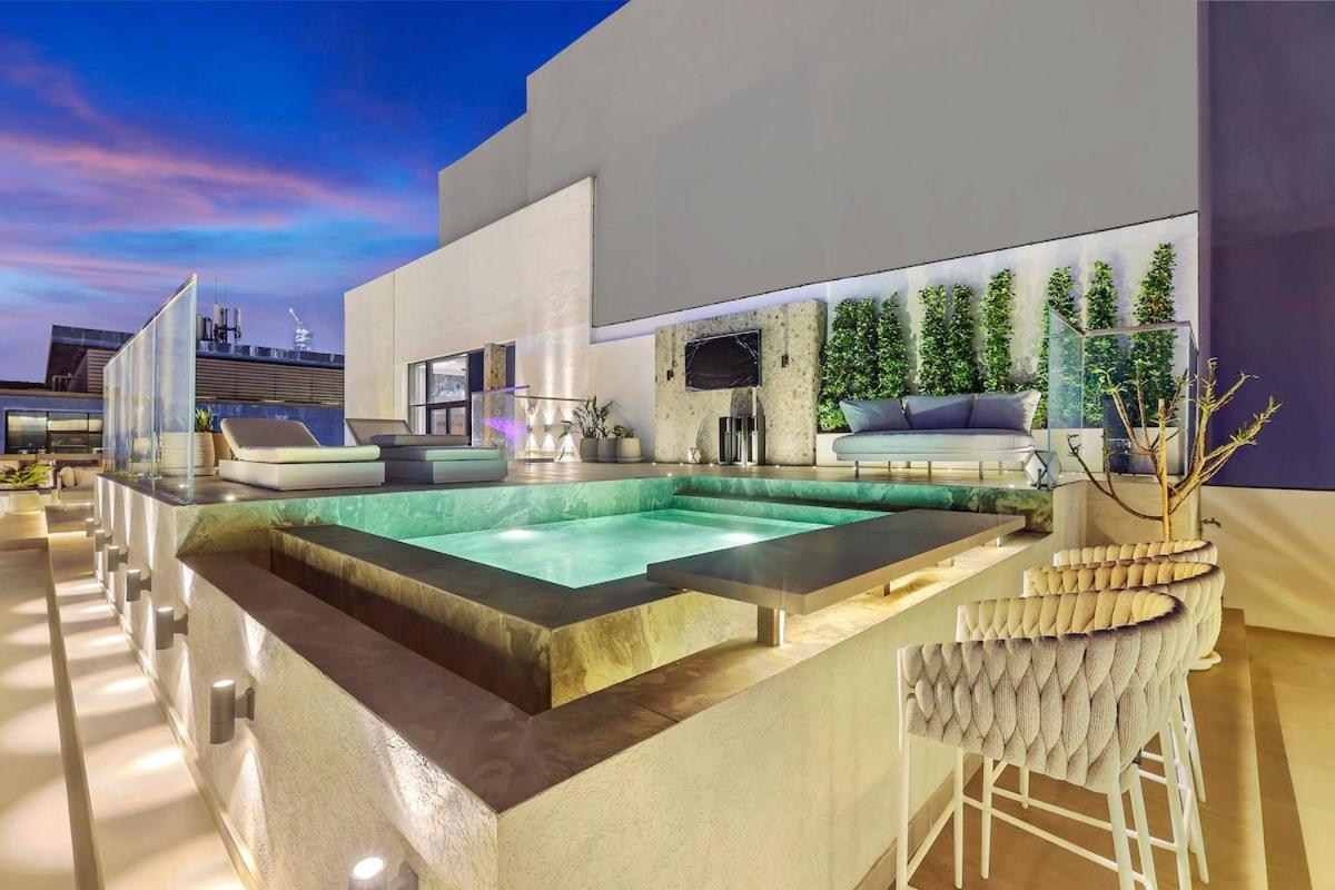 First Class Penthouse Elegance Meets Luxury Dubai