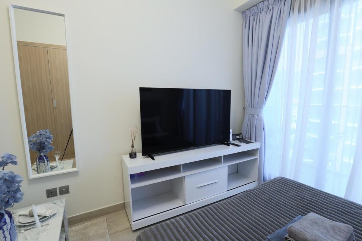 Lovely In Azizi Riviera Apartment *