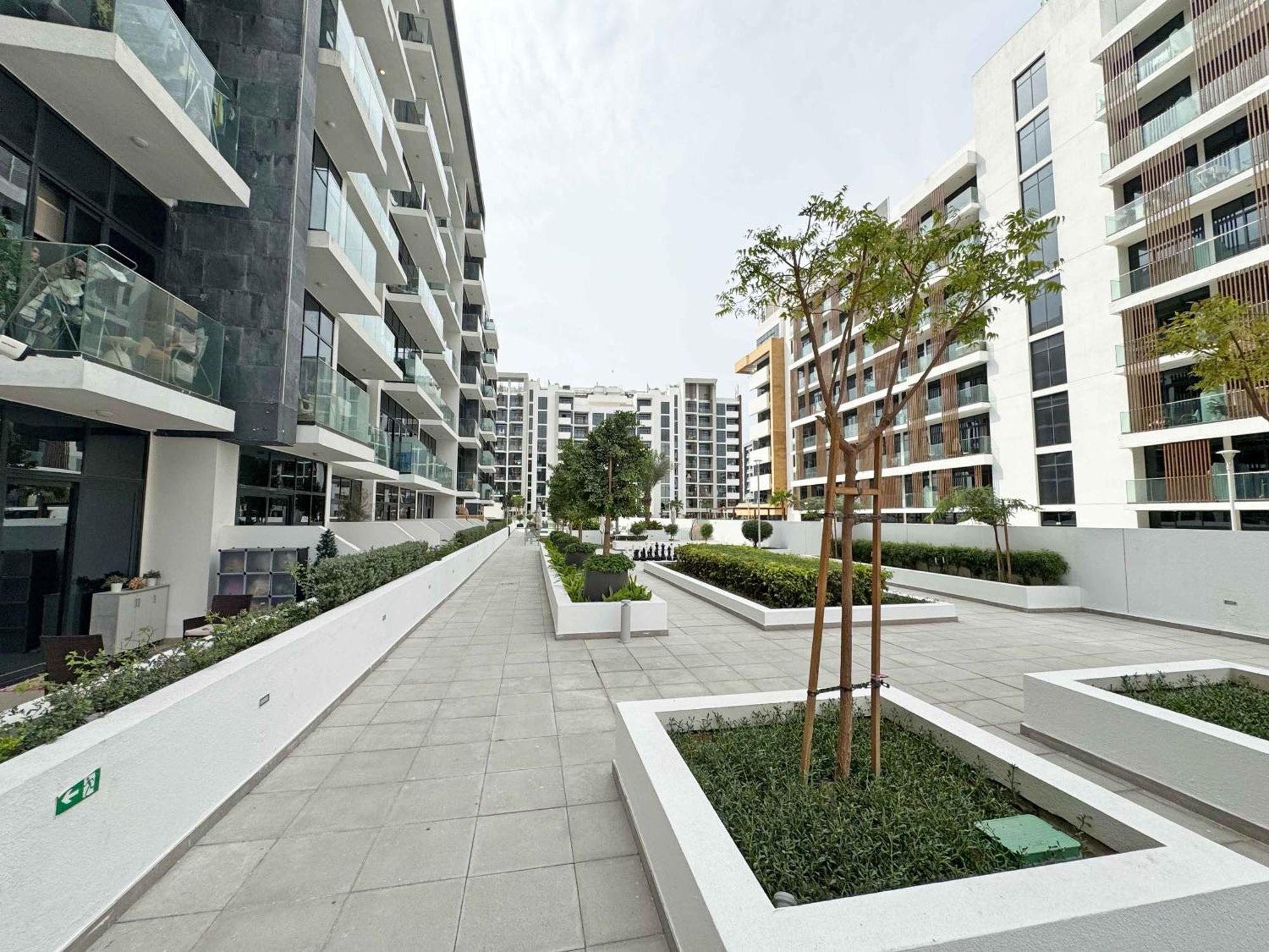 Apartment Perfect 1-bedroom For Your Next Staycation, Sleeps 4 Dubai