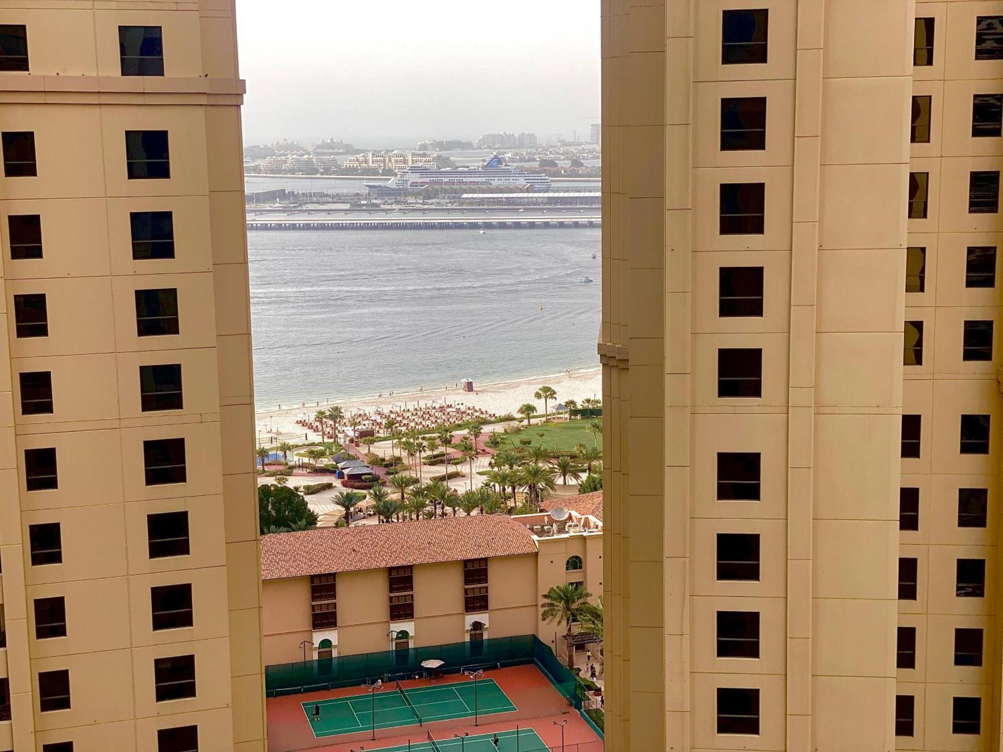 Homestay Hawks Marina Jbr *