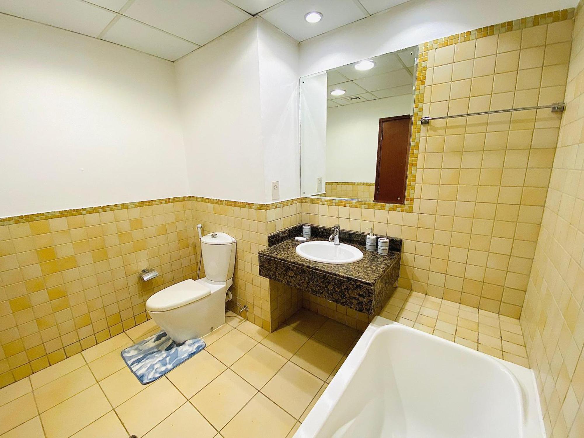 Homestay Hawks Marina Jbr *