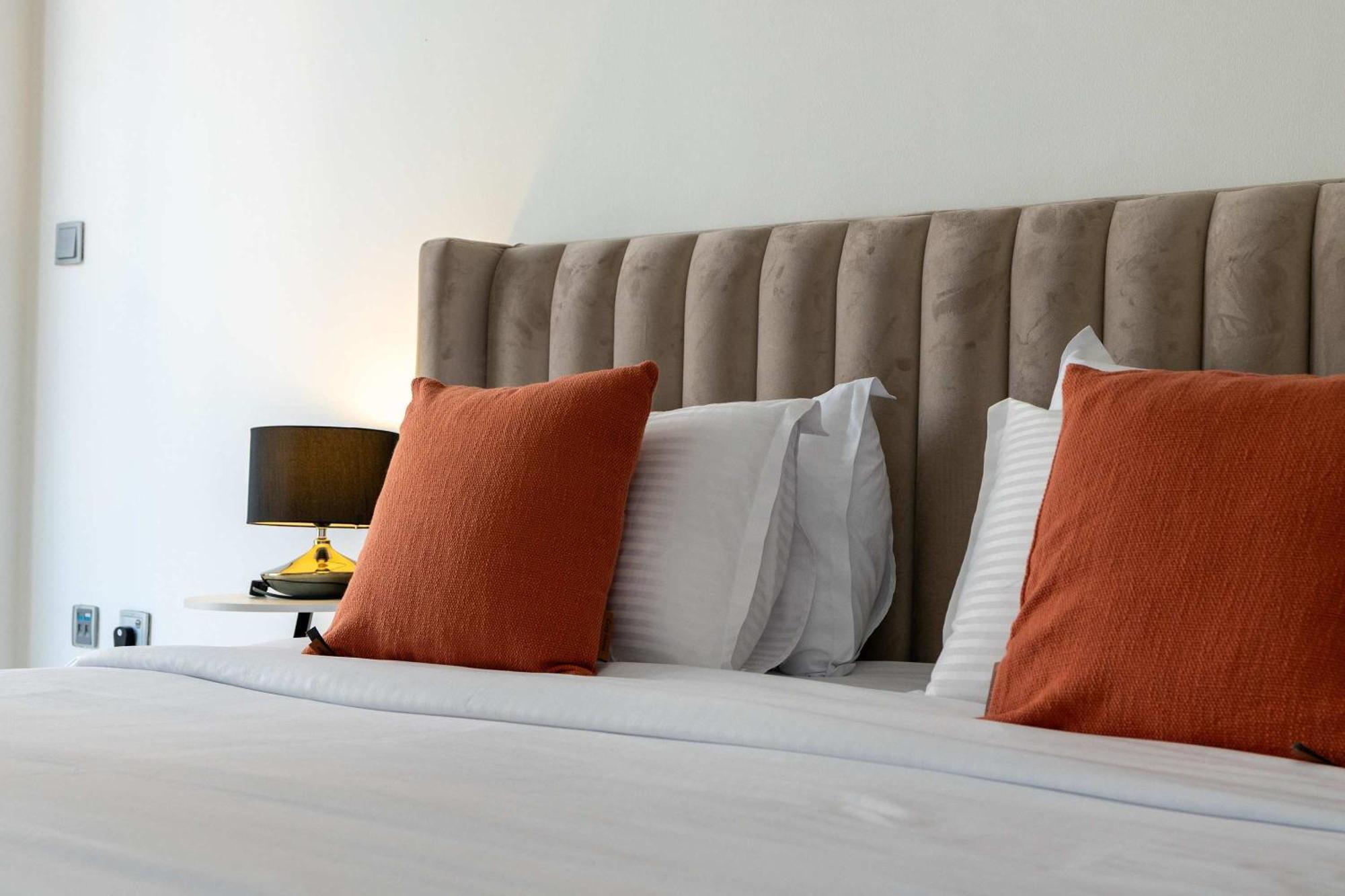 Bnbnova - 2br - Jbr & Marina Walk *
