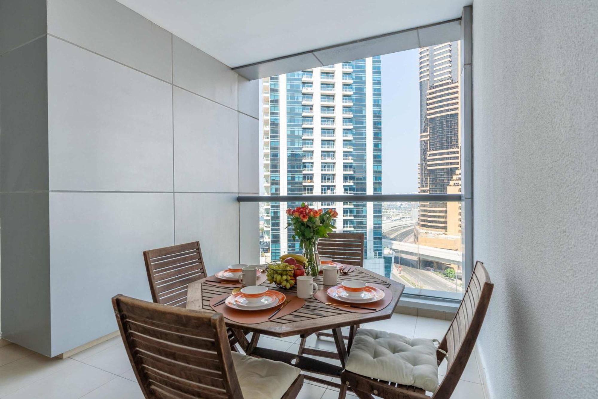 Bnbnova - 2br - Jbr & Marina Walk *