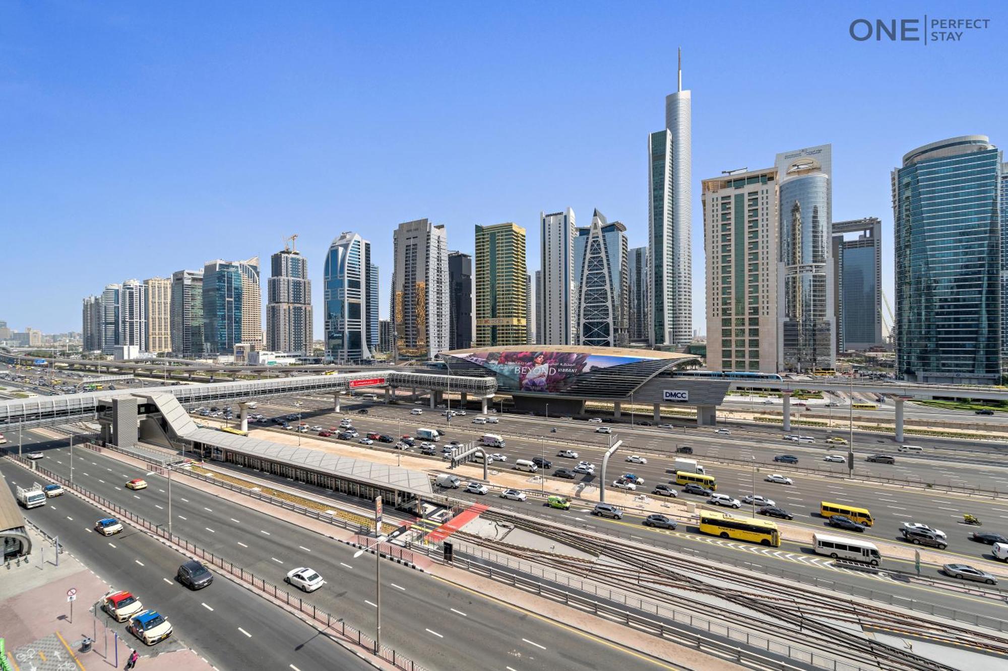 Charming In Marina 2 Next To Metro Station Apartment Dubai