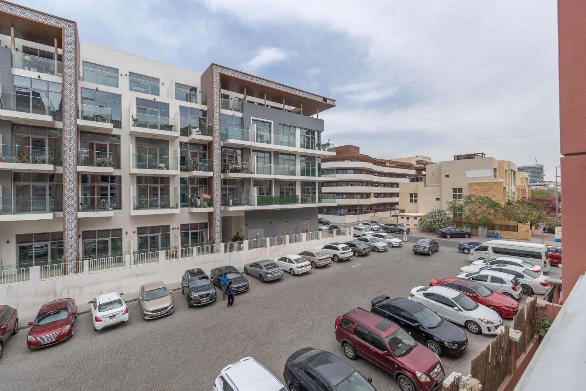 In Botanica Jvc Perfect For 3 Apartment