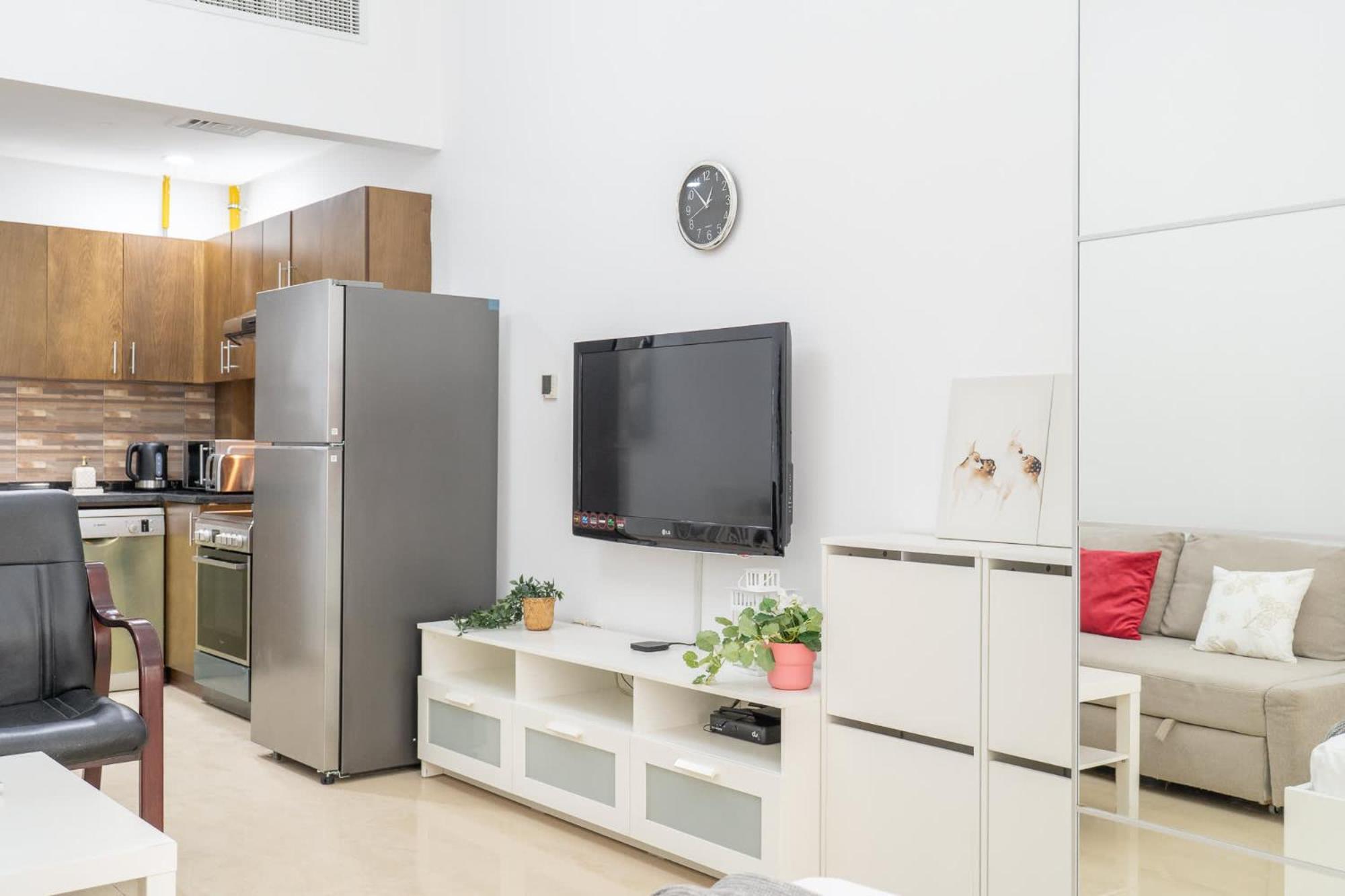 Apartment In Botanica Jvc Perfect For 3 *