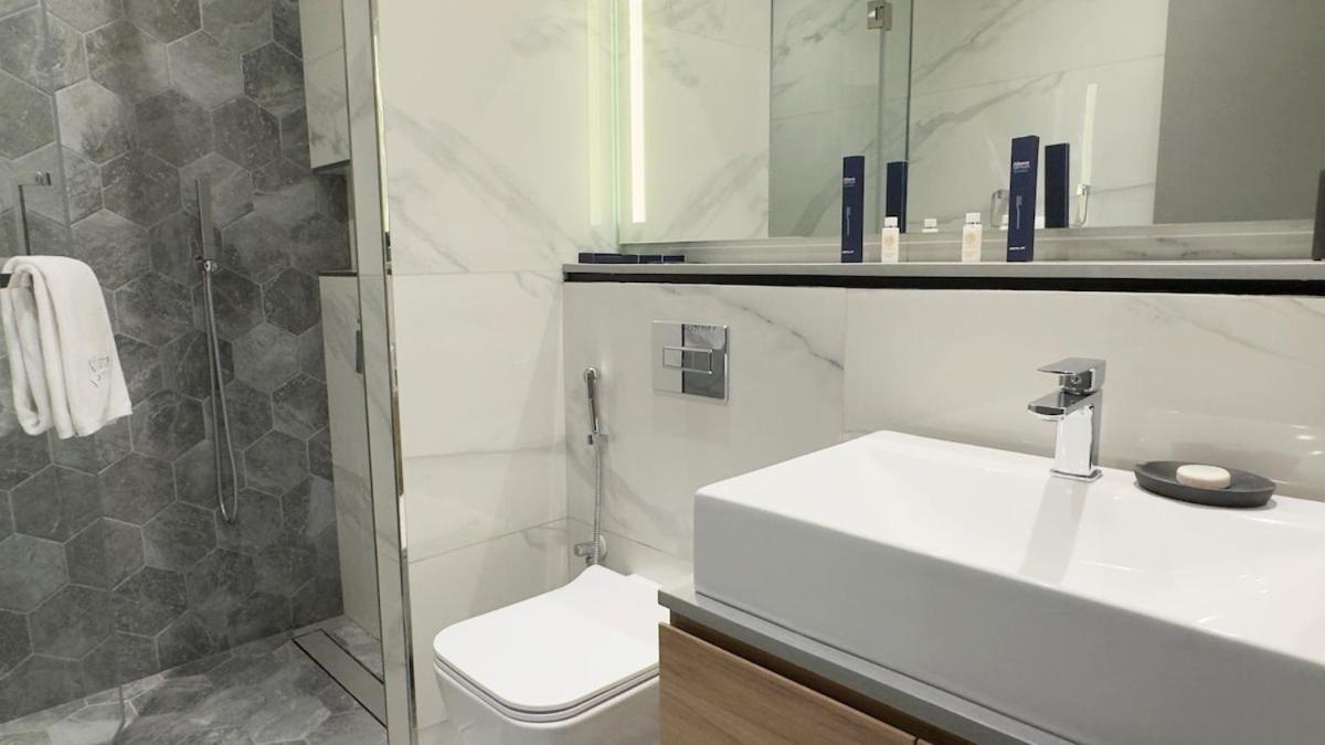 Apartment Cozy In Business Bay Dubai