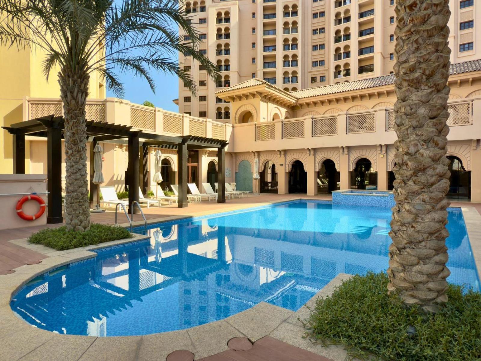 Spacious Family-friendly Living 1br In Jumeirah Golf Estate Apartment Dubai