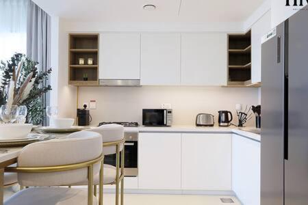 Stunning 2 Bed In Downtown Views Apartment Dubai