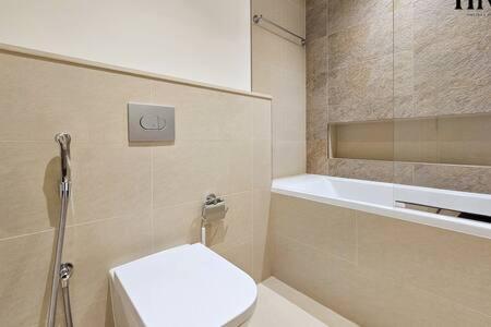 Apartment Stunning 2 Bed In Downtown Views *