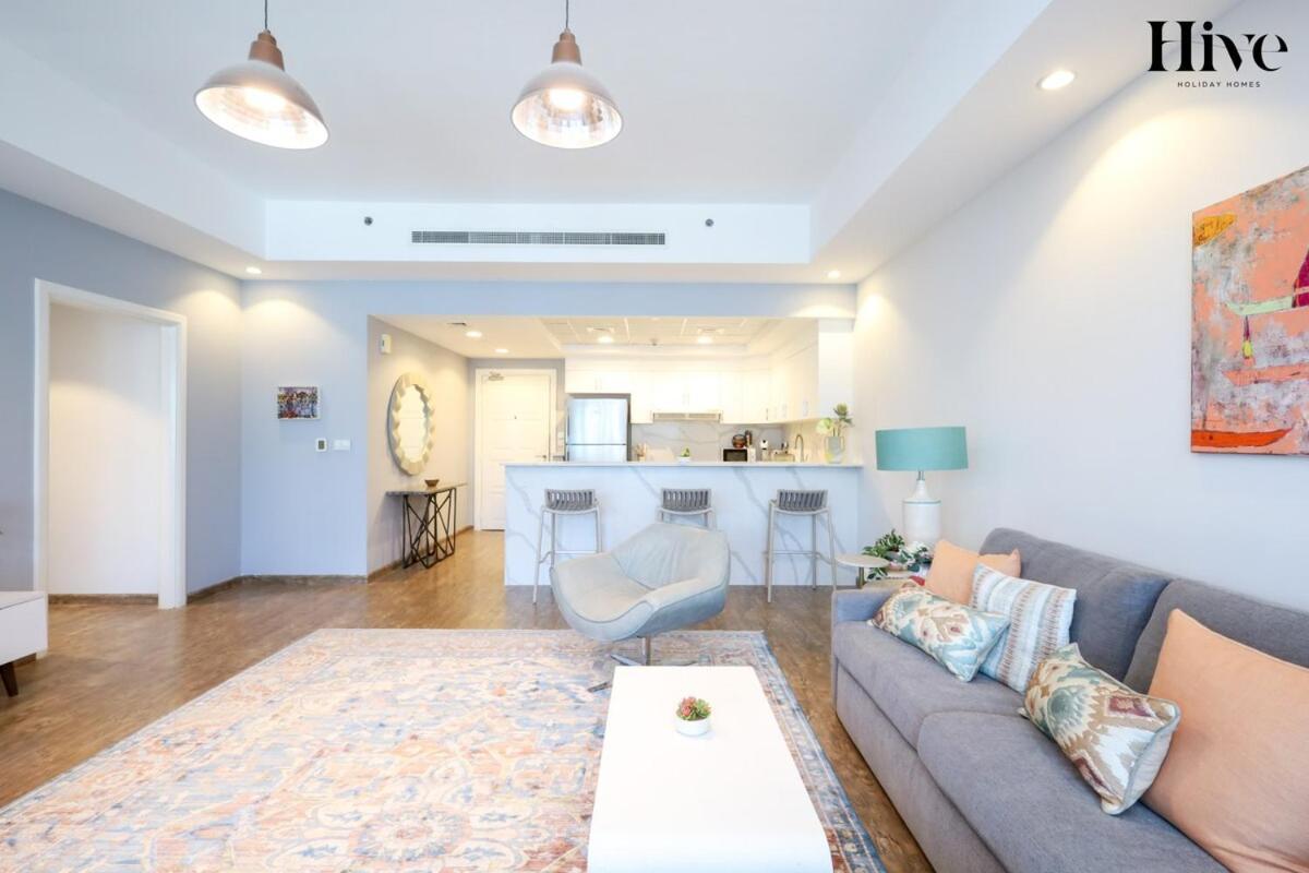Gorgeous 1 Bed In Churchill Tower, Business Bay Apartment Dubai