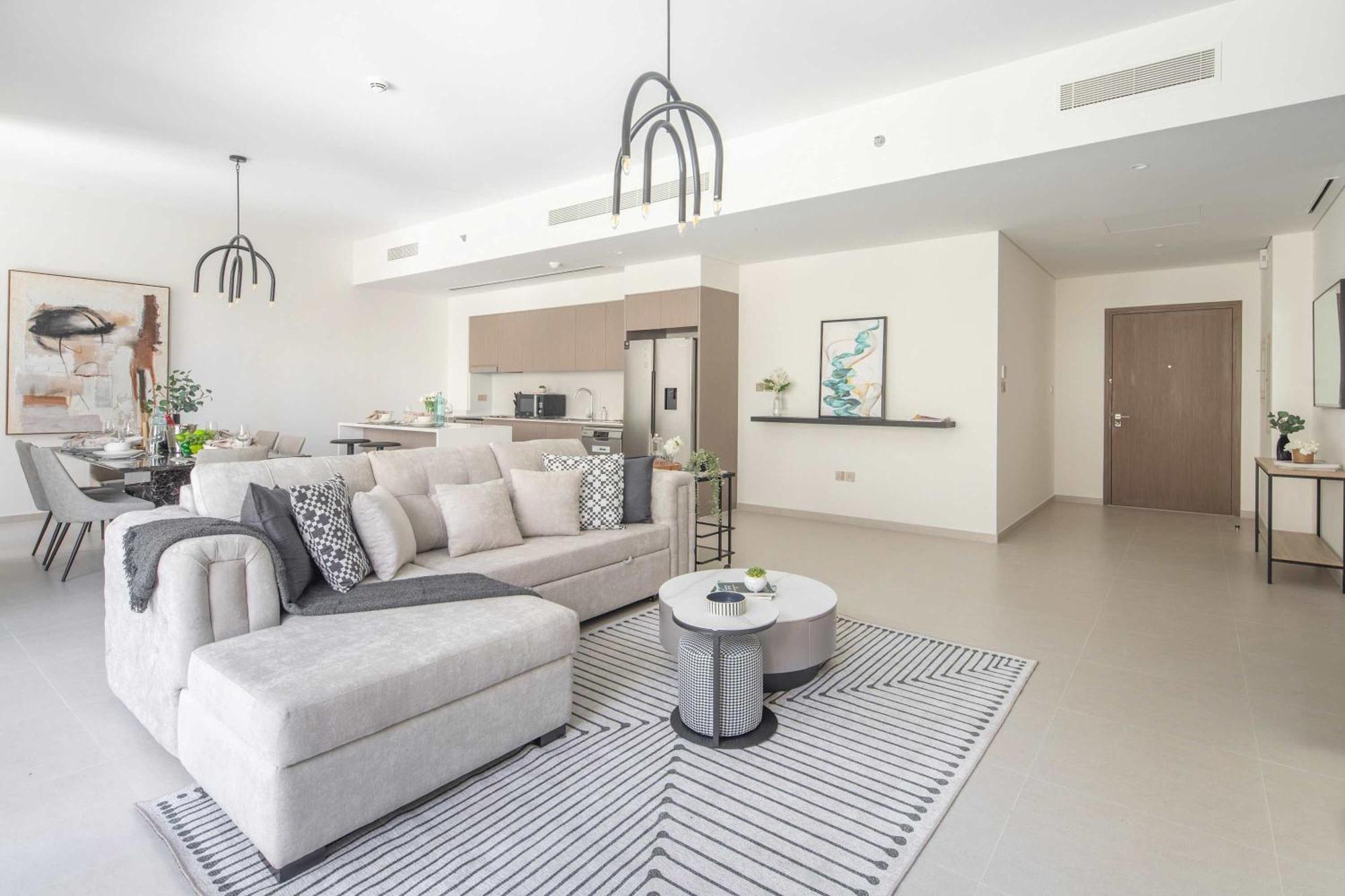 Frank Porter - Grande Signature Apartment Dubai