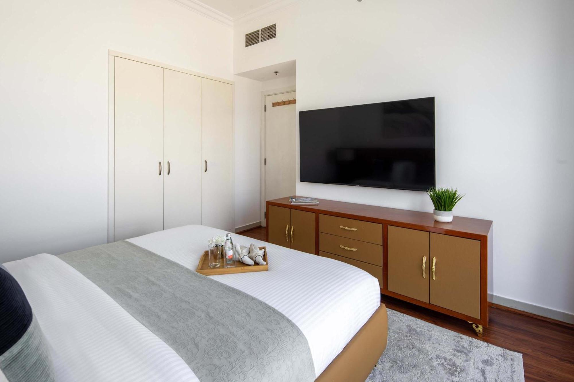 Frank Porter - Rbc Tower Apartment Dubai
