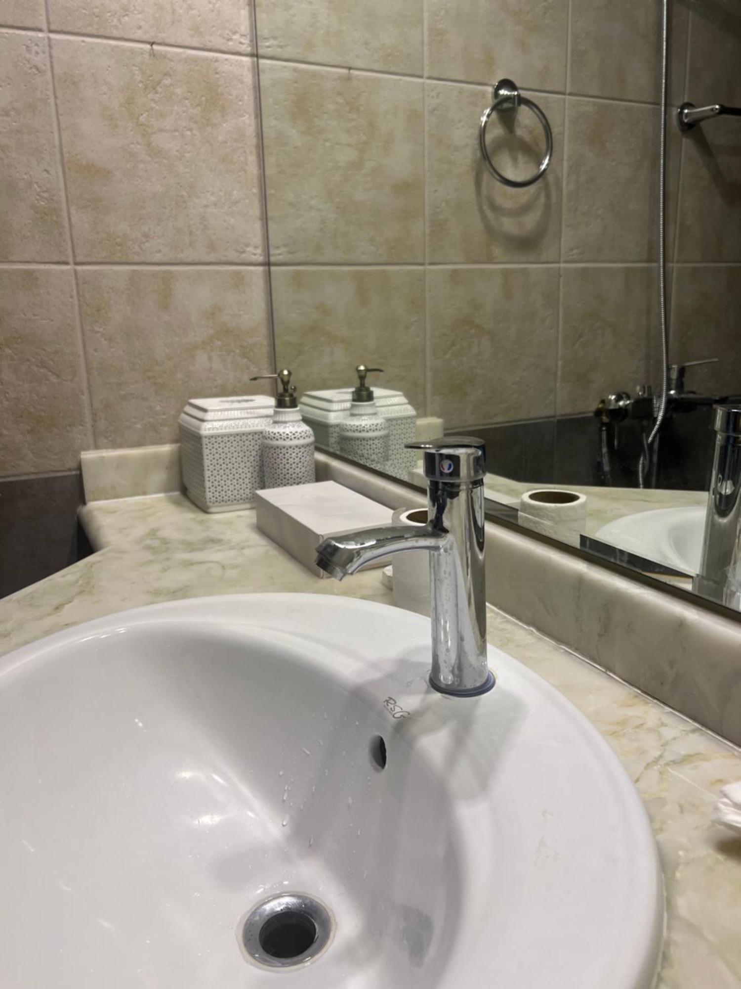 Luxury Kg Tower 13-1 Apartment