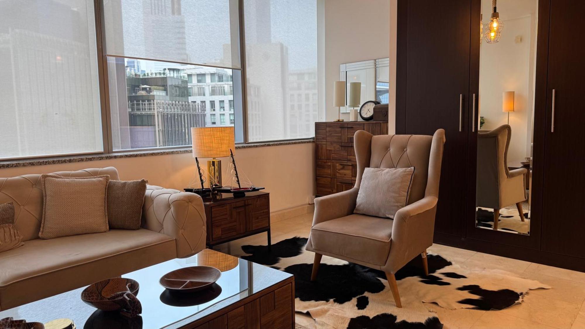 Ashri Stylish African-inspired In Difc Apartment