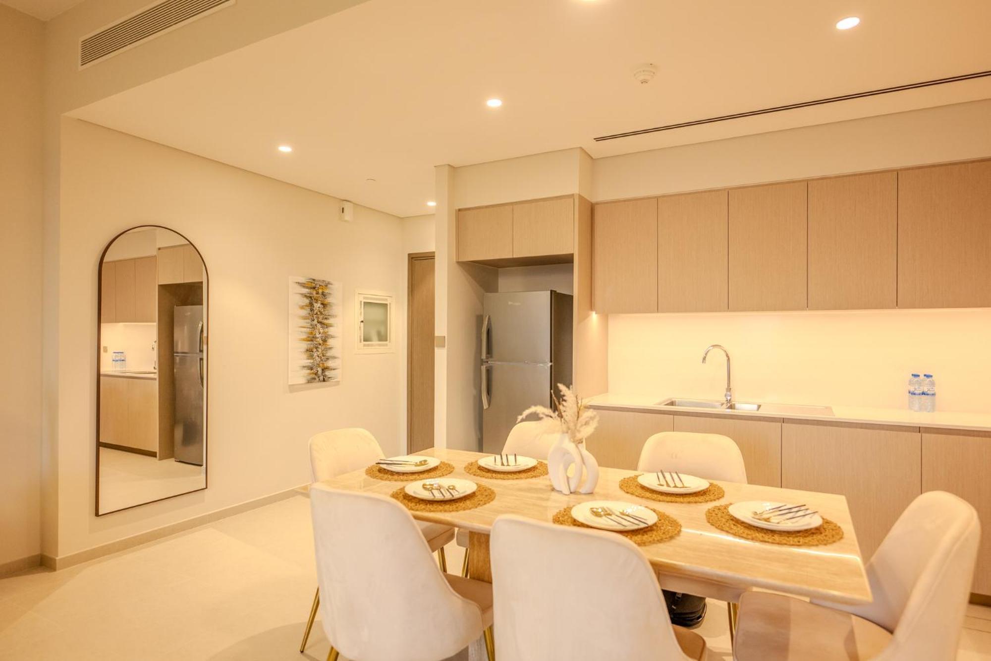 Apartment 60th High Floor - Full World Islands, Downtown And Ocean View - High Quality Design And Furniture - 2 Bedroom *