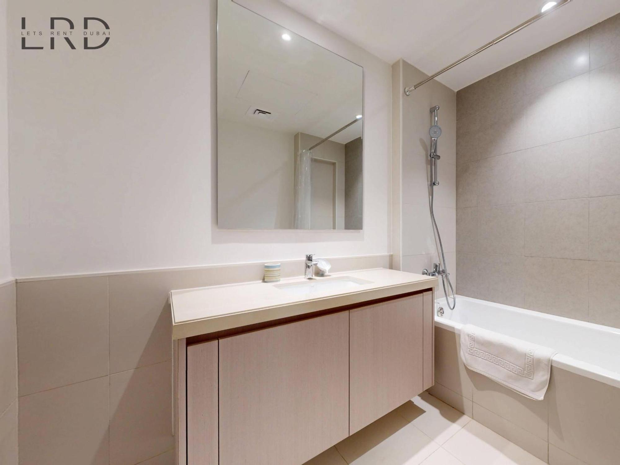 Bright And Cozy 2br In Emaar South * Dubai