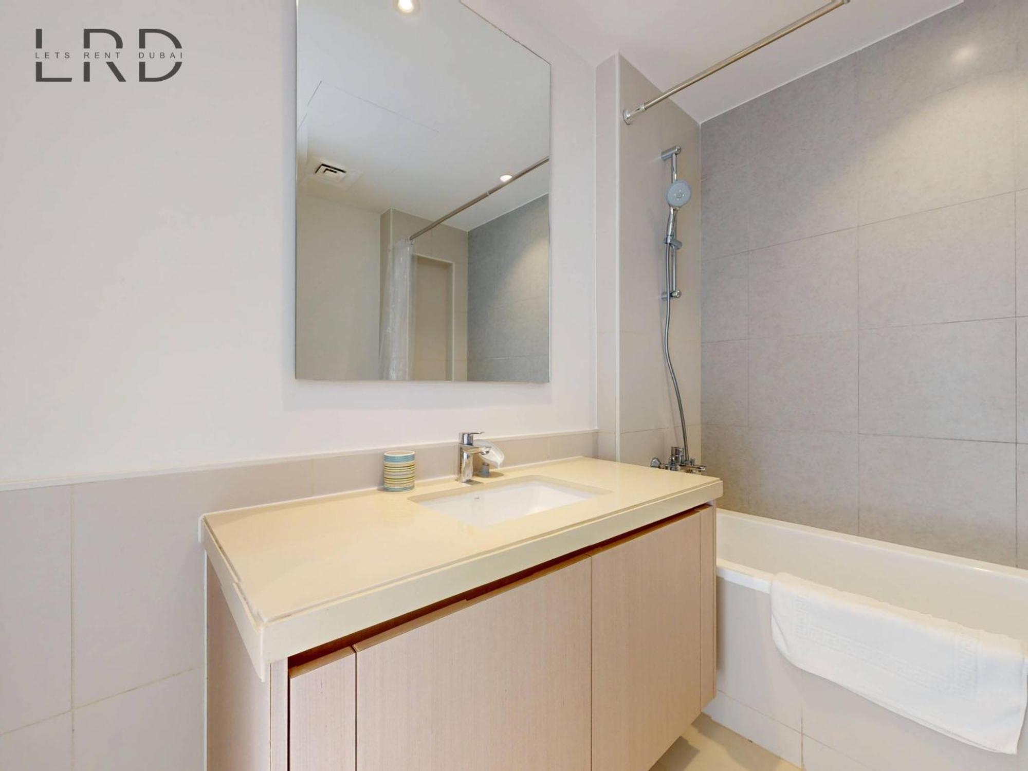 Bright And Cozy 2br In Emaar South