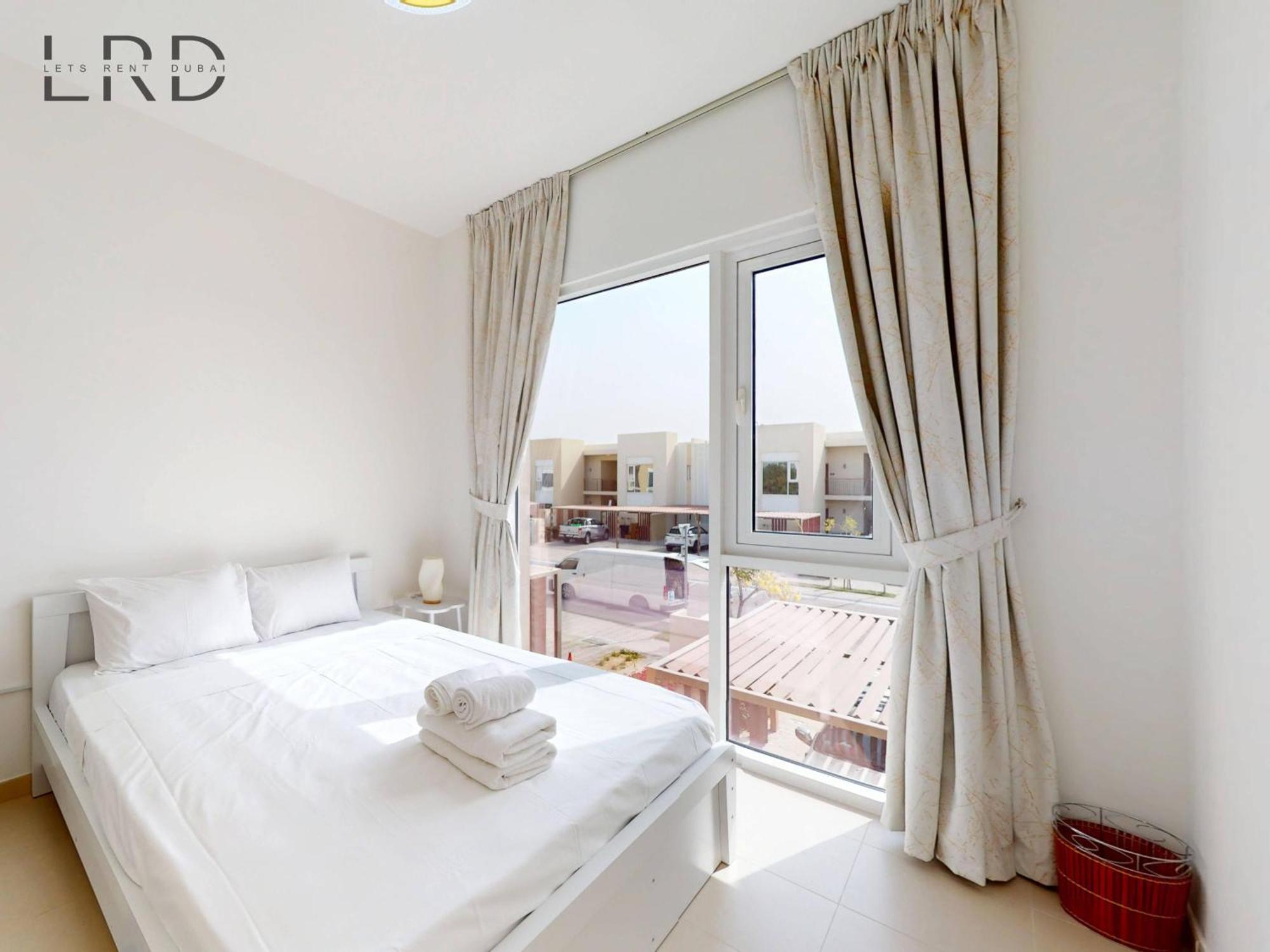 Bright And Cozy 2br In Emaar South * Dubai