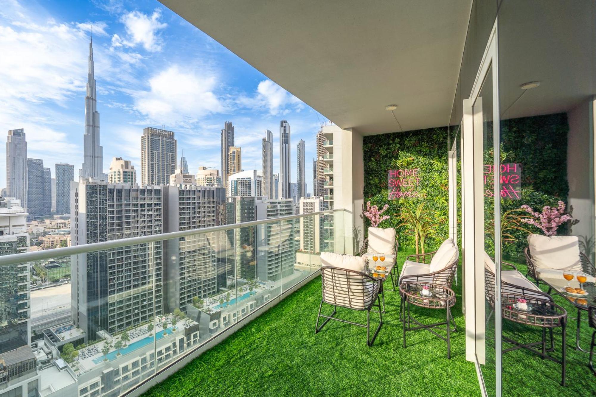 Apartment Burj View - Chic 2br - 5min Mall Canal