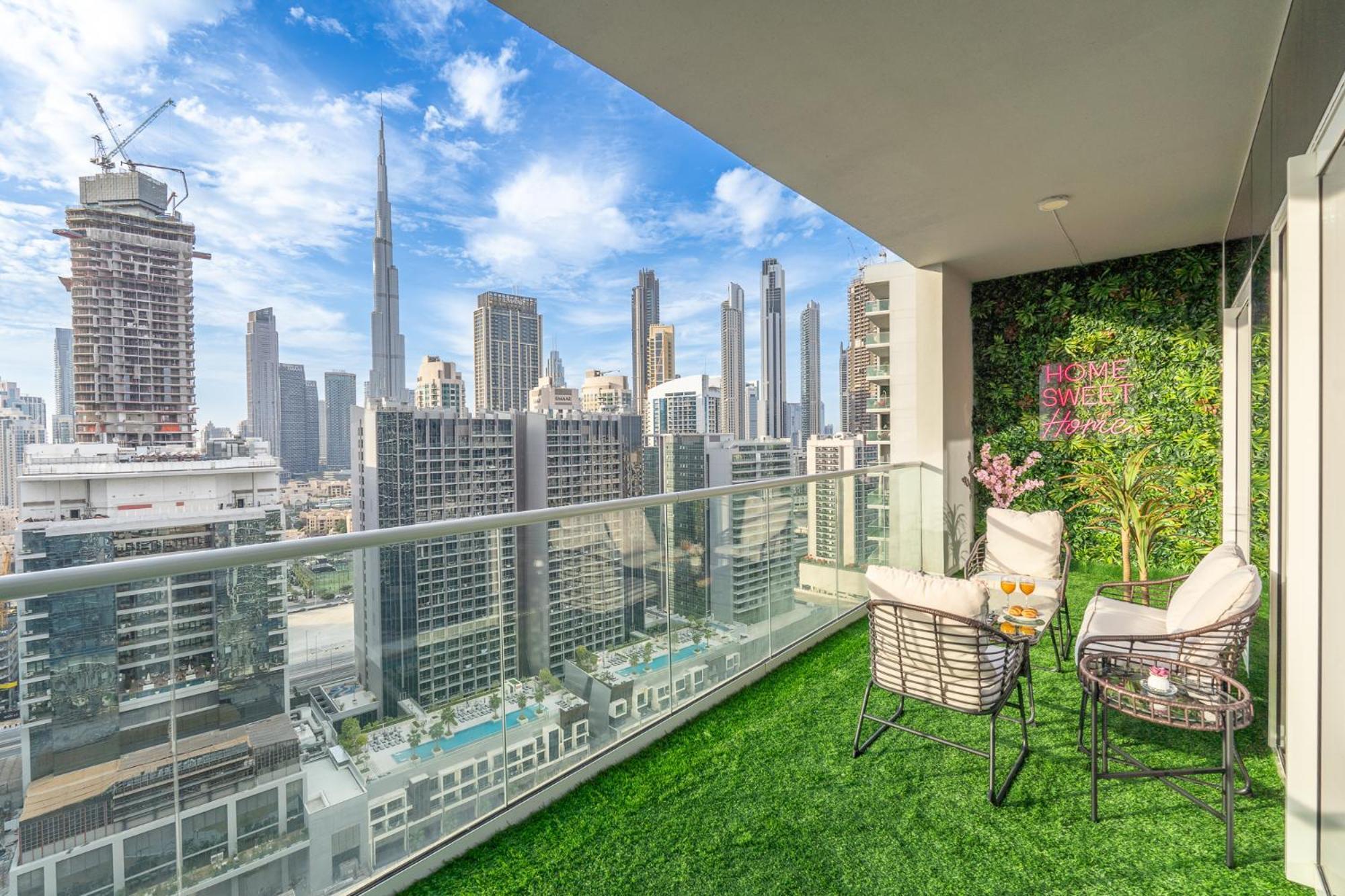 Apartment Burj View - Chic 2br - 5min Mall Canal *