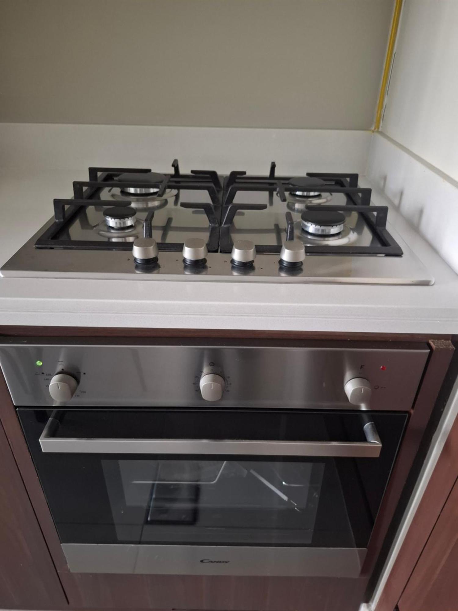 Apartment Burj View - Chic 2br - 5min Mall Canal Dubai