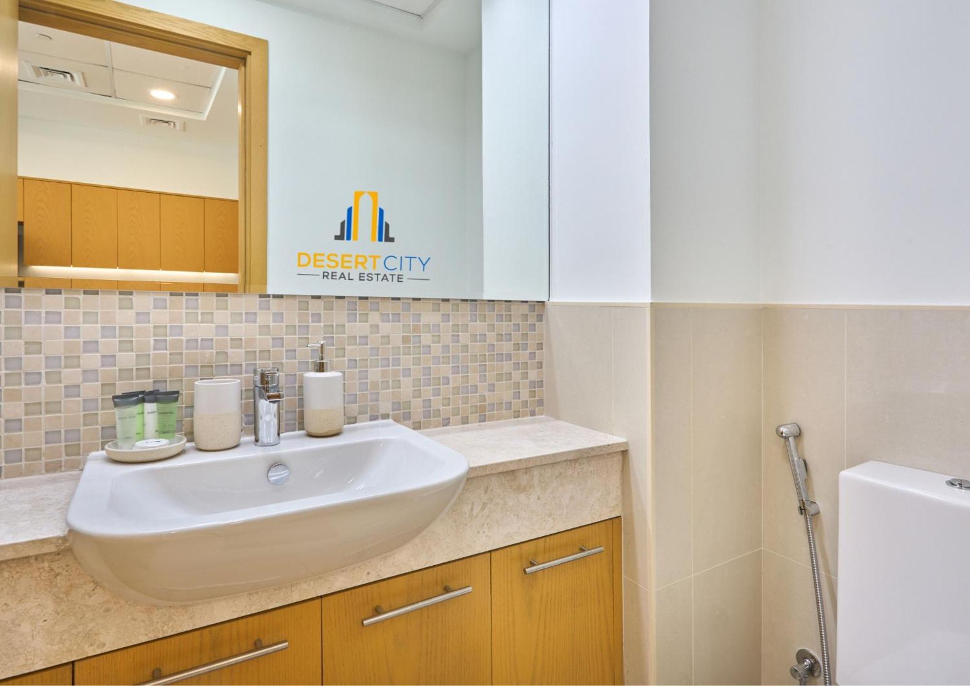 Fully Furnished 1 Bed In Business Bay, Hosted By Desert *