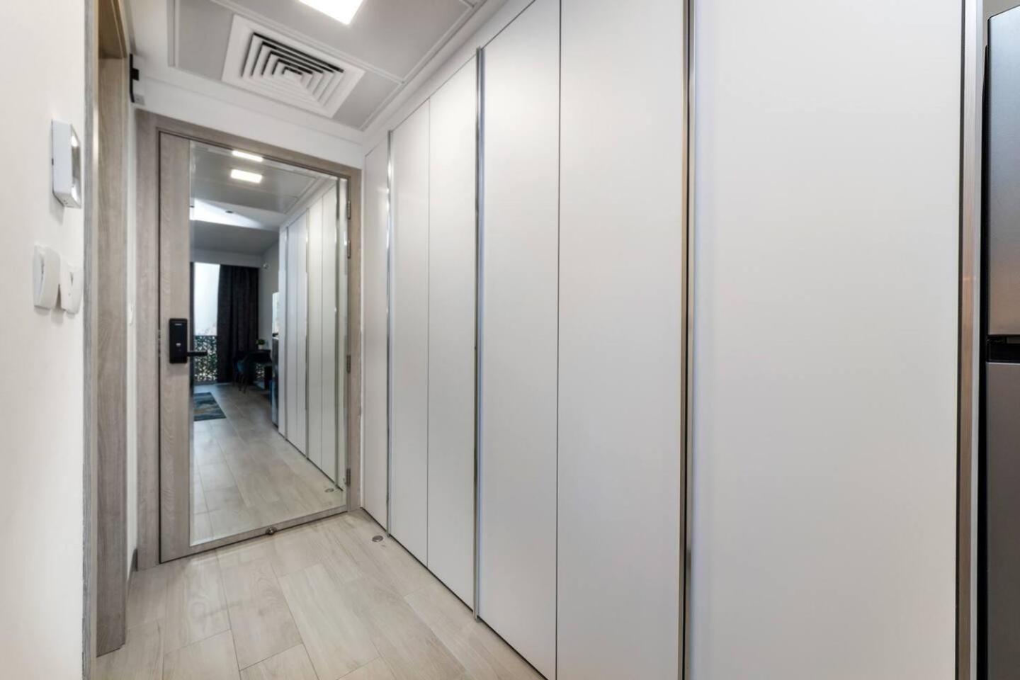 Apartment Comfortable In Jvc Swimming Pool, Gym *