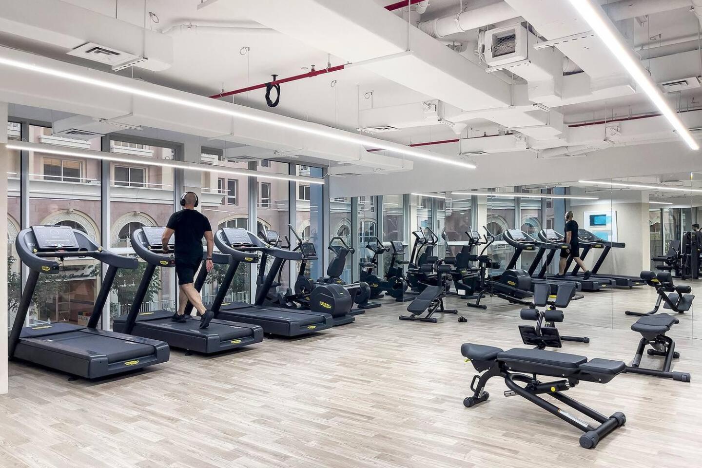 Apartment Comfortable In Jvc Swimming Pool, Gym