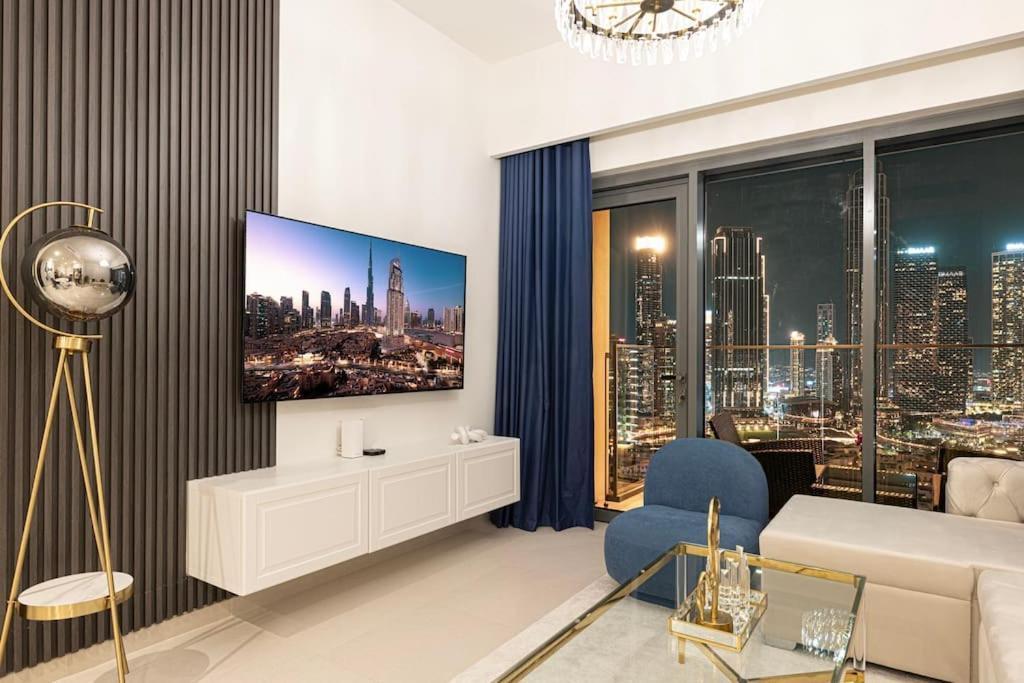 Lux I Full Burj View - 1 Min Mall *