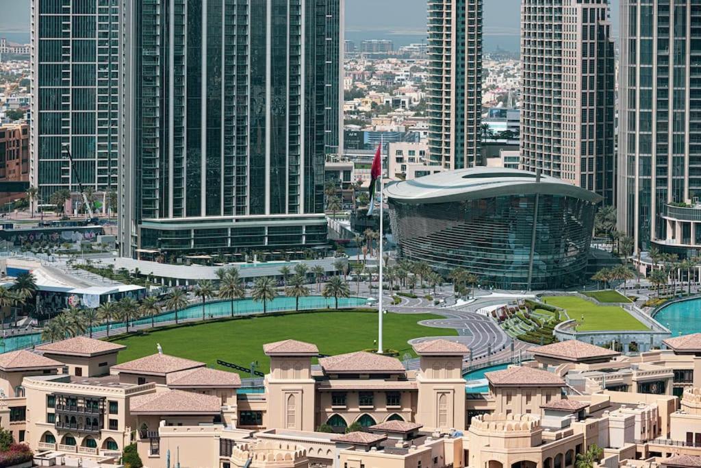 Lux I Full Burj View - 1 Min Mall