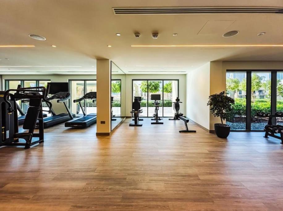 Apartment Lux I Full Burj View - 1 Min Mall Dubai