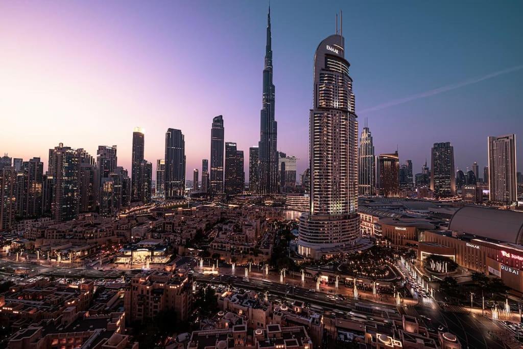Apartment Lux I Full Burj View - 1 Min Mall Dubai