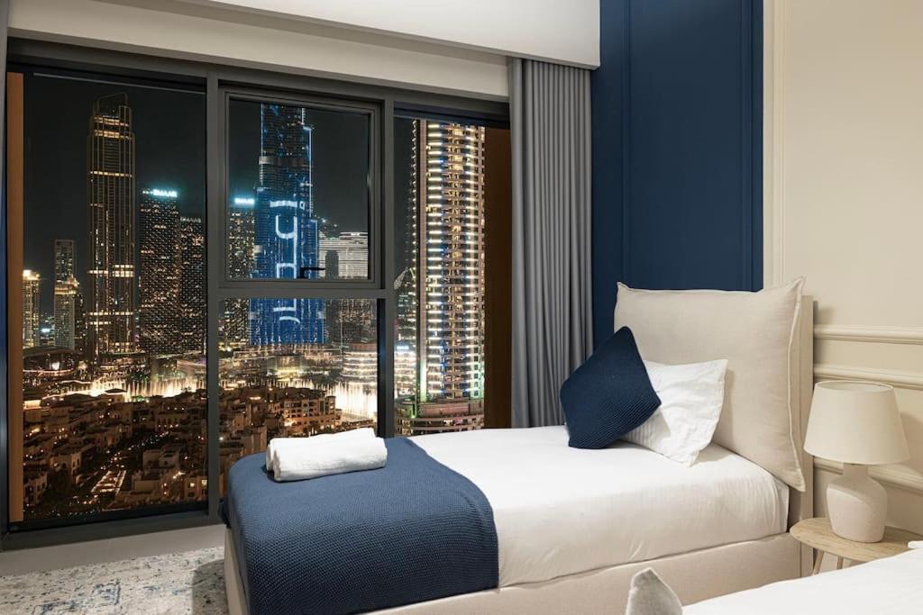 Apartment Lux I Full Burj View - 1 Min Mall *
