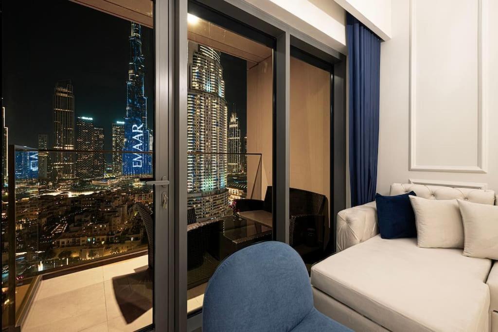 Lux I Full Burj View - 1 Min Mall * Dubai